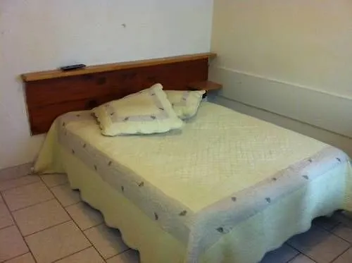 Otel Hipotel Bordeaux Menilmontant 3*
